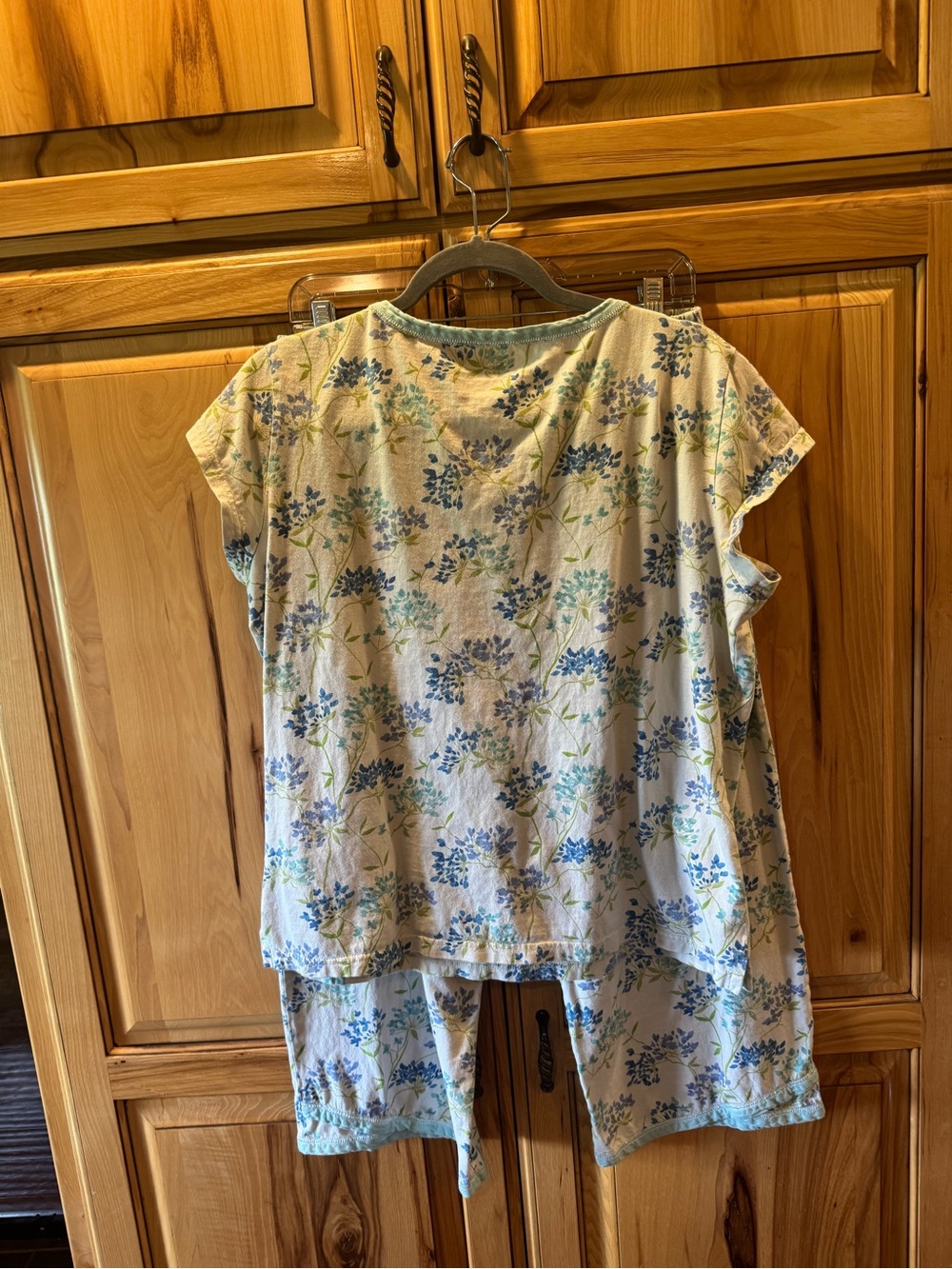 Garnet Hill Blue Floral Cropped Pajama Set - Picture 4 of 6